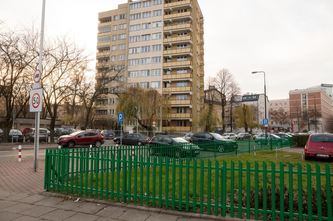 Ochota Homely Apartment Βαρσοβία Εξωτερικό φωτογραφία
